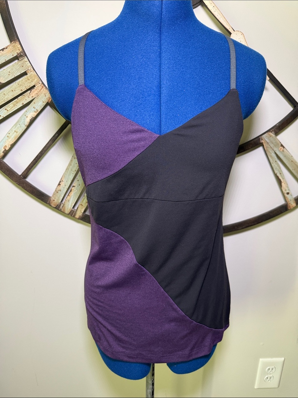 Zobha Active Top Women’s Colorblock Purple & Black